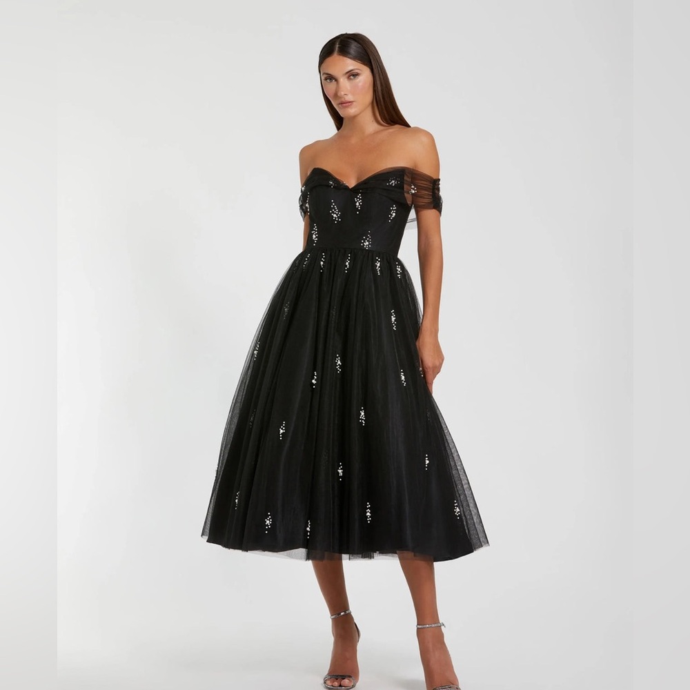 NWOT Mac Duggal Elegant Black Off-Shoulder Dress